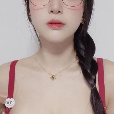 강인경 가슴 사이즈 인증